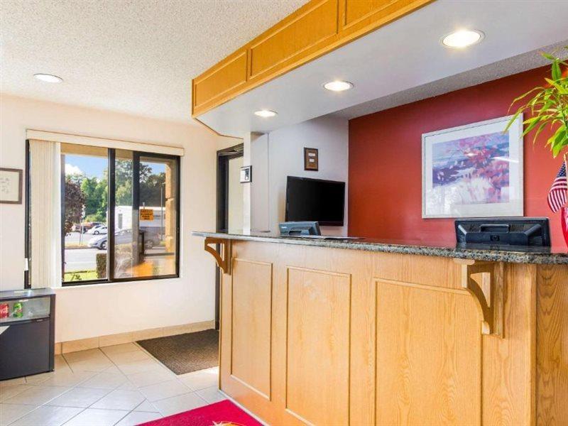 Econo Lodge Norwalk Eksteriør bilde