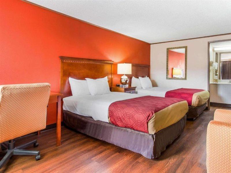 Econo Lodge Norwalk Eksteriør bilde