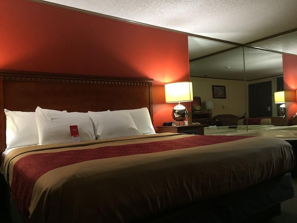 Econo Lodge Norwalk Eksteriør bilde