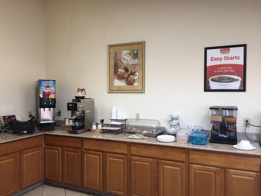 Econo Lodge Norwalk Eksteriør bilde