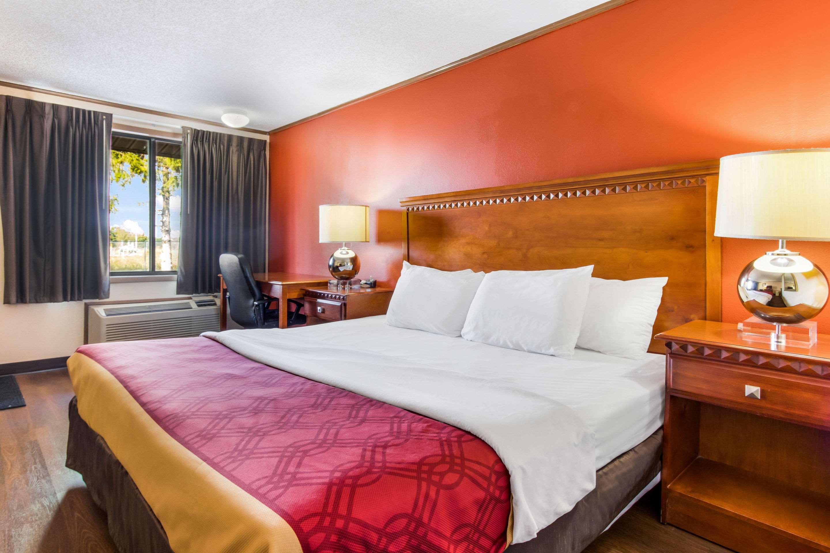 Econo Lodge Norwalk Eksteriør bilde