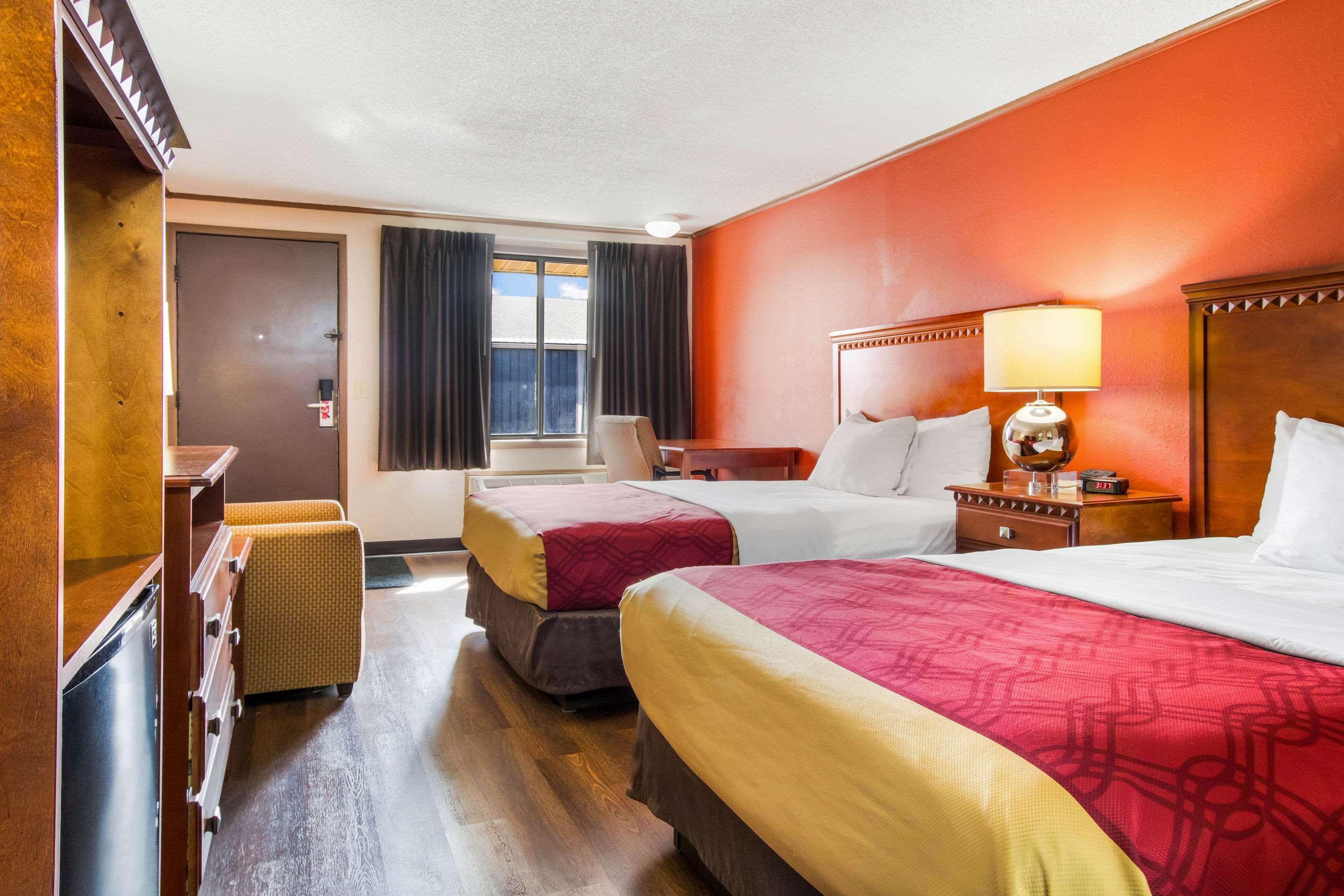 Econo Lodge Norwalk Eksteriør bilde