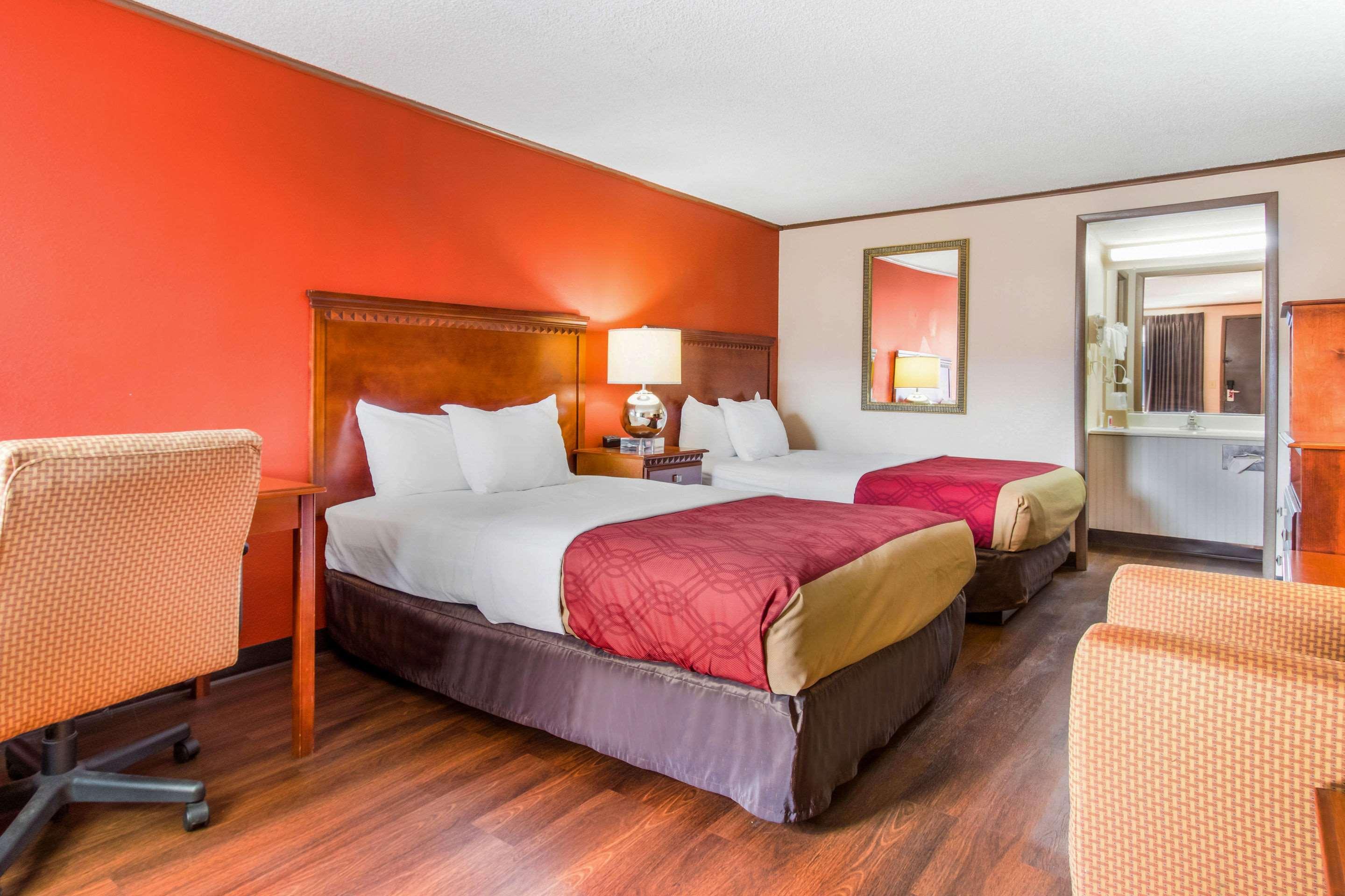 Econo Lodge Norwalk Eksteriør bilde
