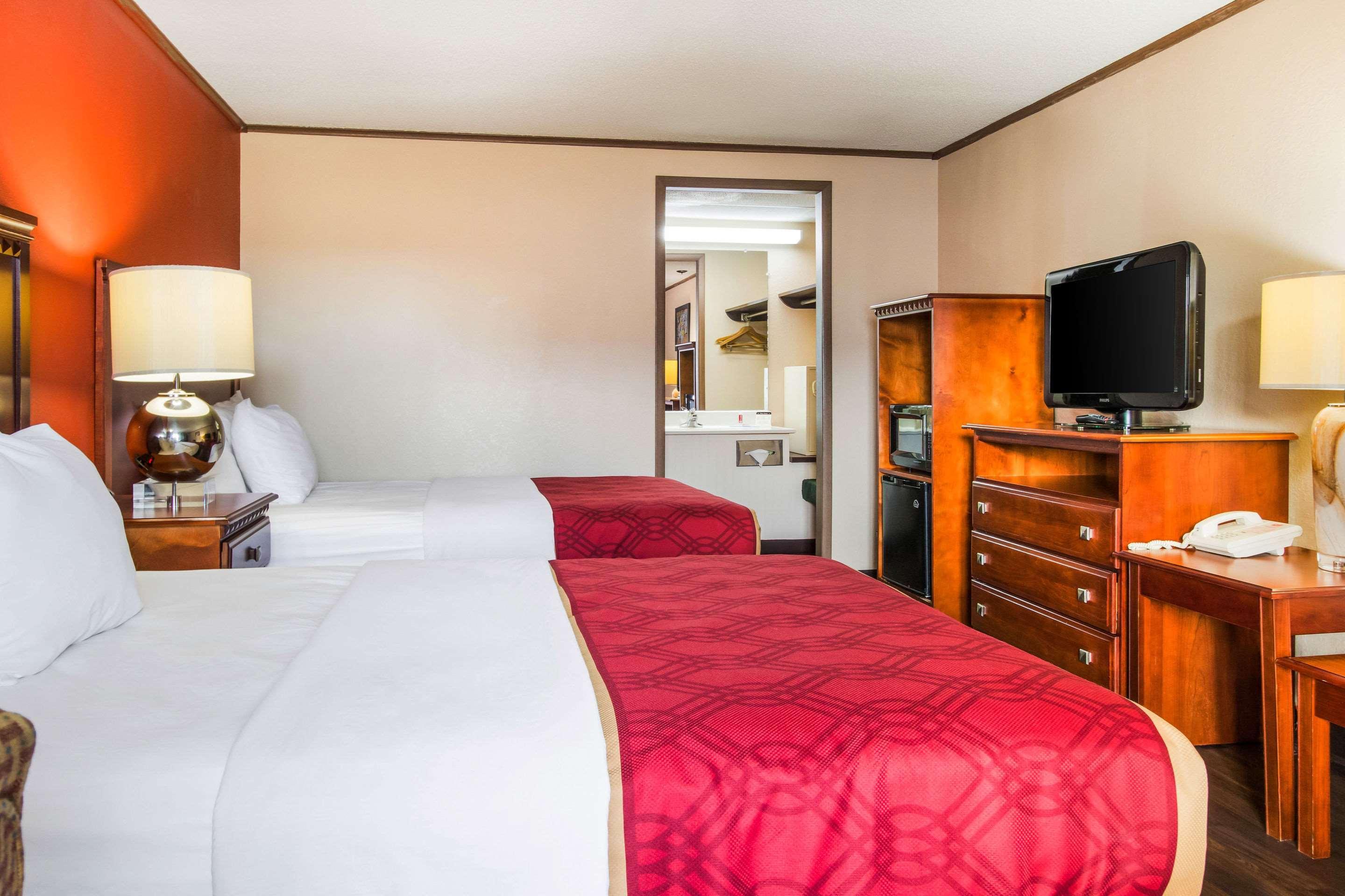 Econo Lodge Norwalk Eksteriør bilde
