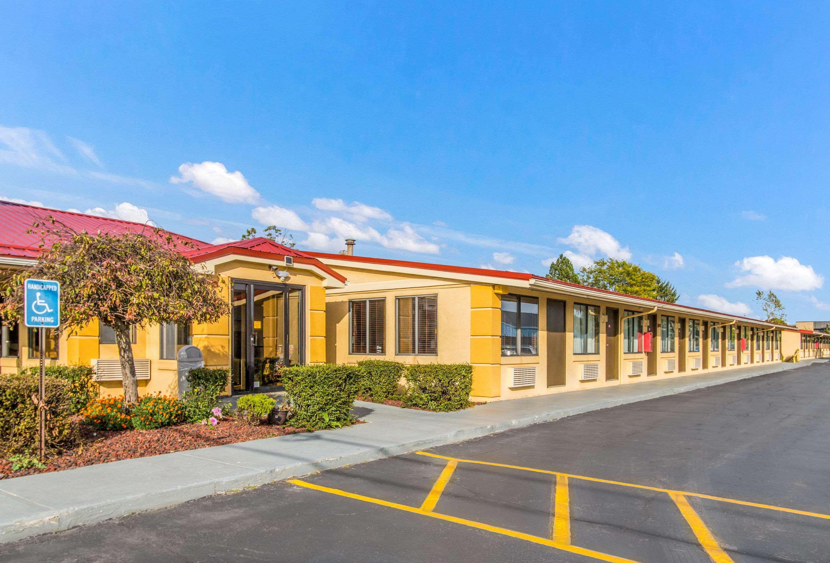 Econo Lodge Norwalk Eksteriør bilde