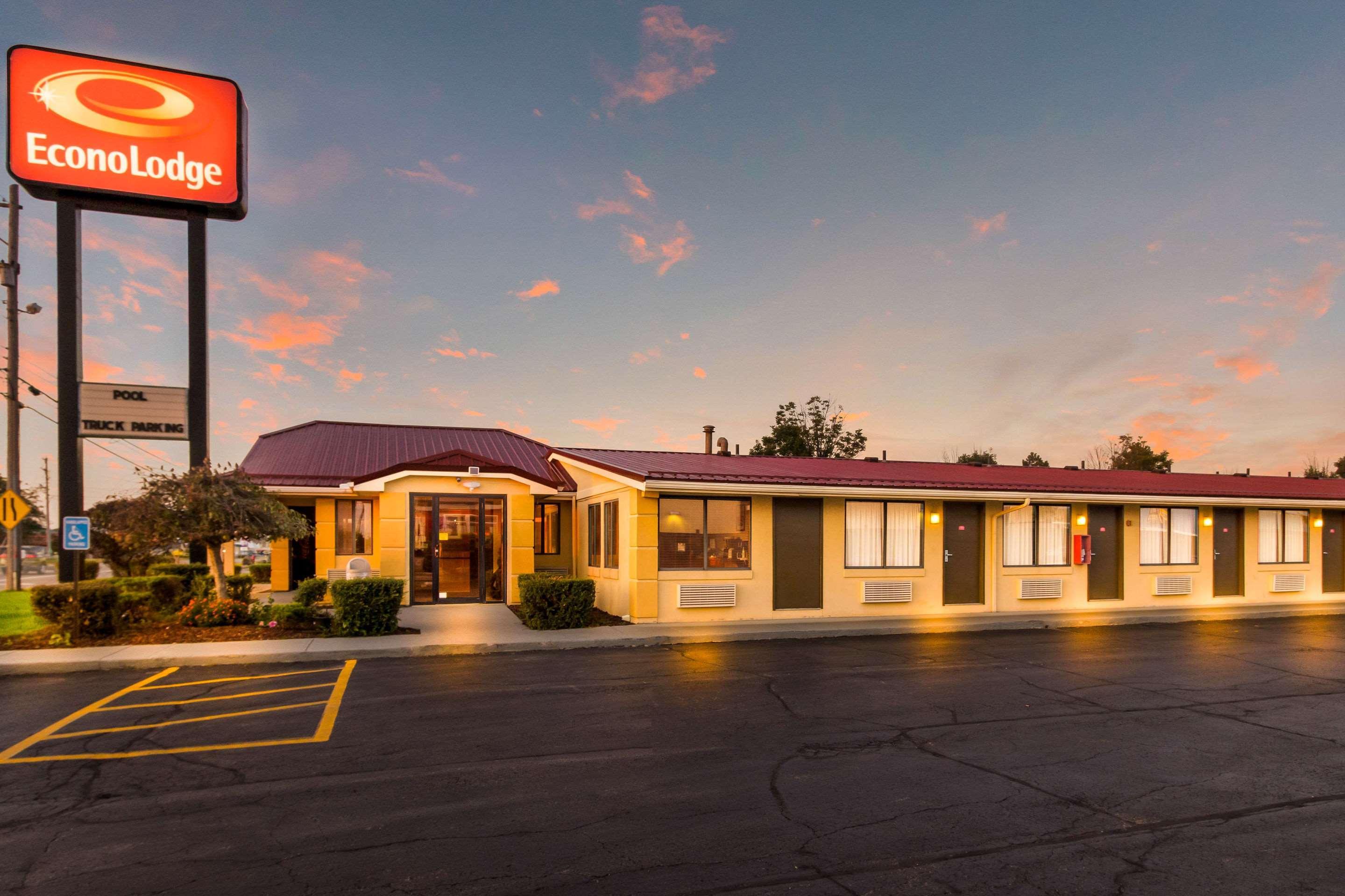 Econo Lodge Norwalk Eksteriør bilde