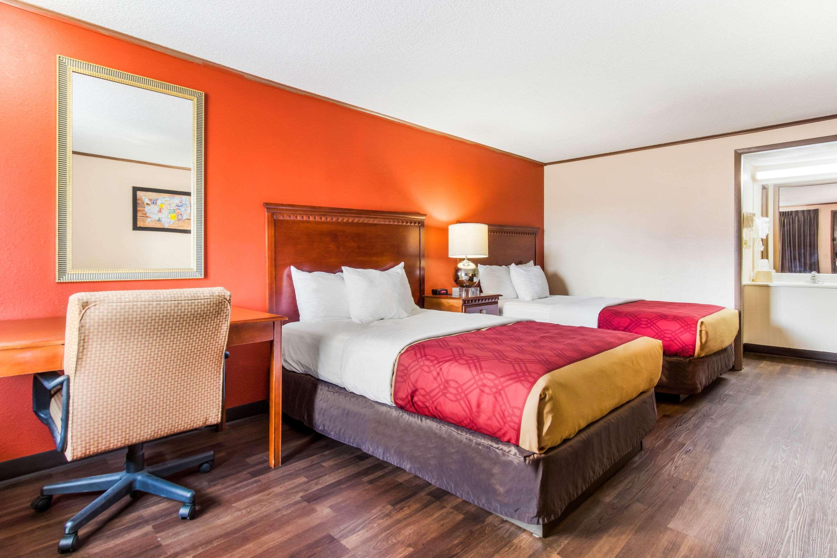 Econo Lodge Norwalk Eksteriør bilde