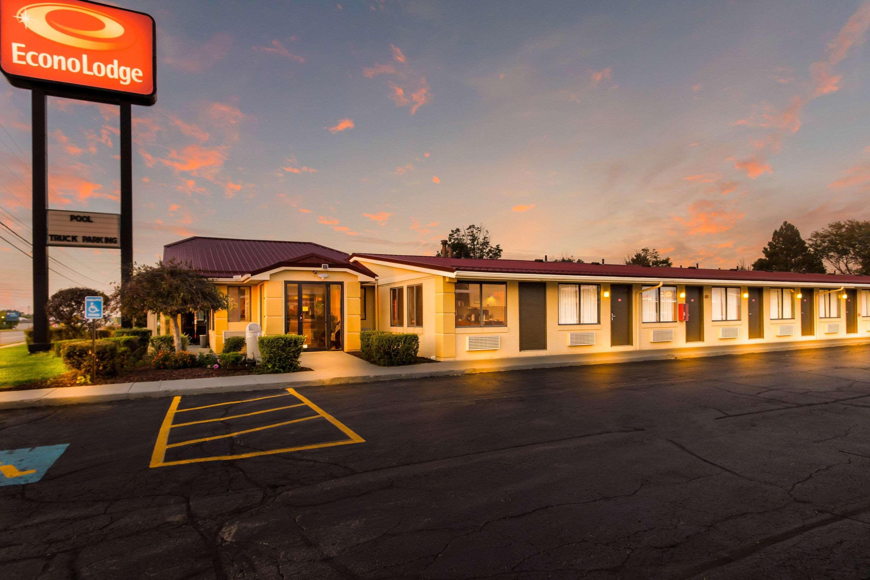 Econo Lodge Norwalk Eksteriør bilde