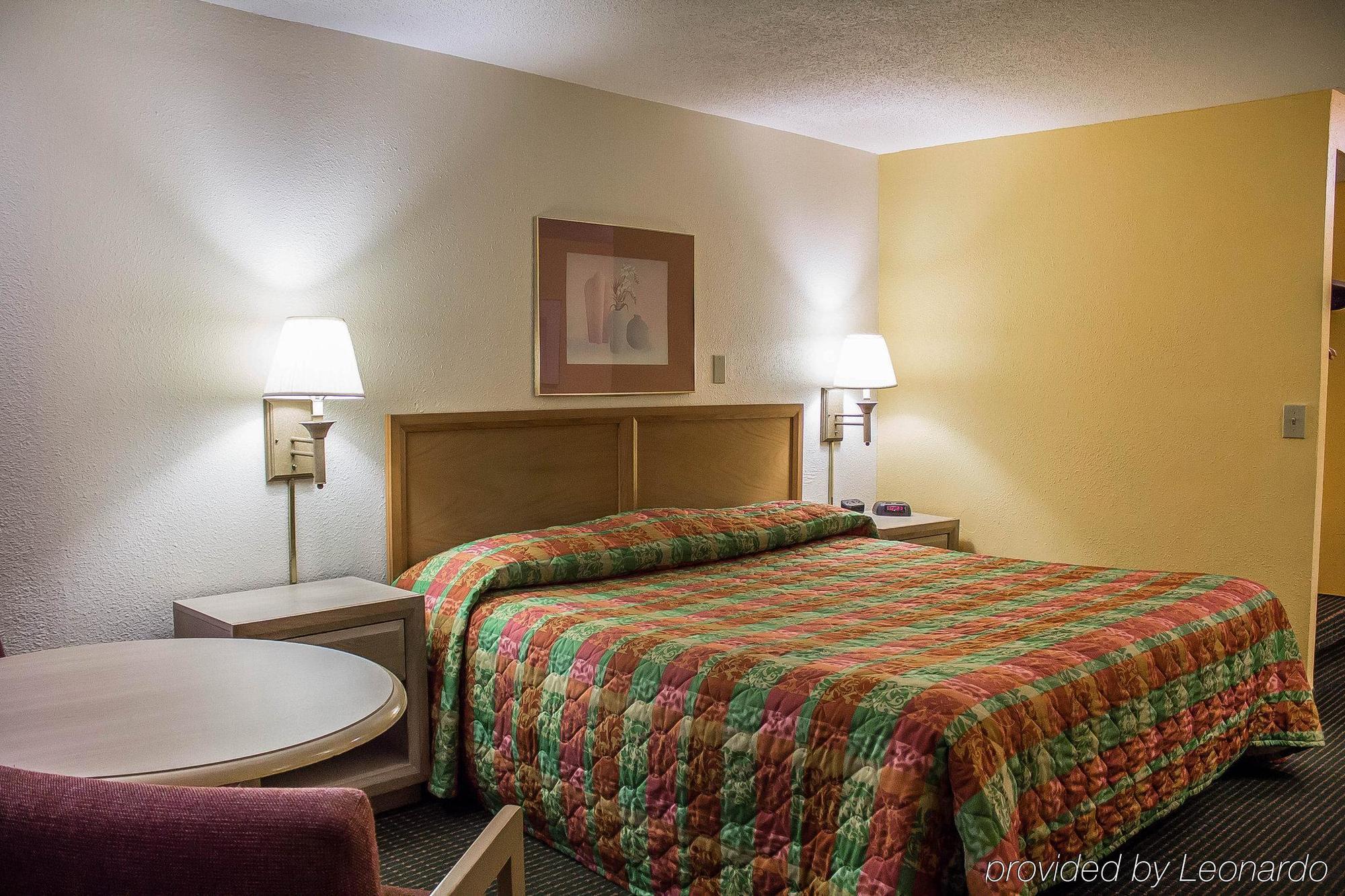 Econo Lodge Norwalk Eksteriør bilde