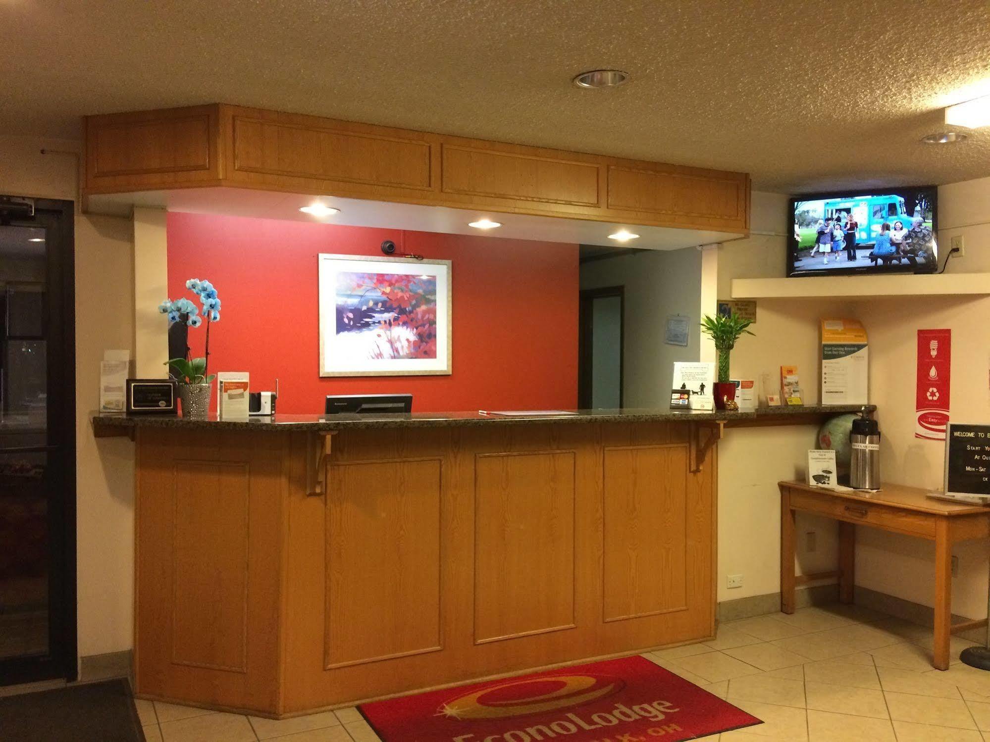 Econo Lodge Norwalk Eksteriør bilde