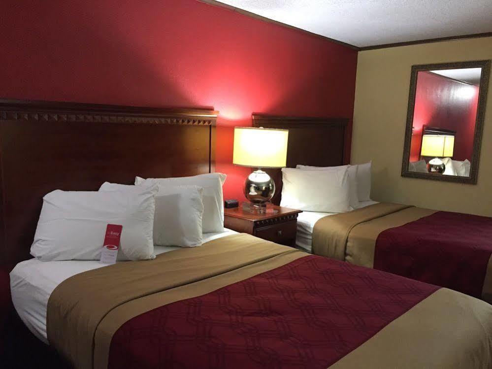 Econo Lodge Norwalk Eksteriør bilde